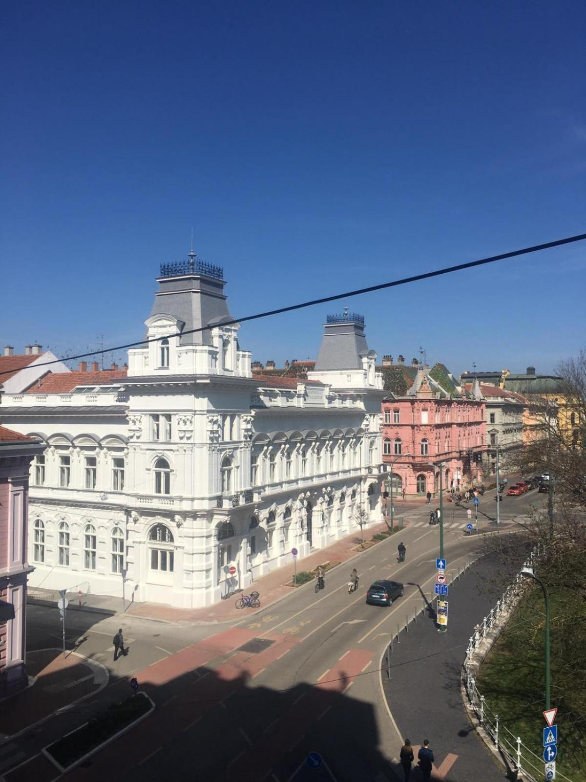 City Apartman Szeged Bagian luar foto